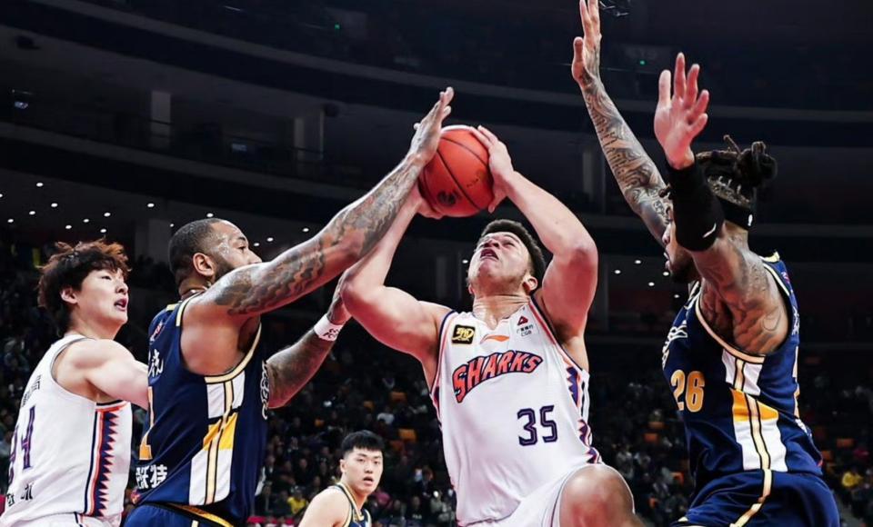 关于76人险胜国王，王哲林状态火热的信息