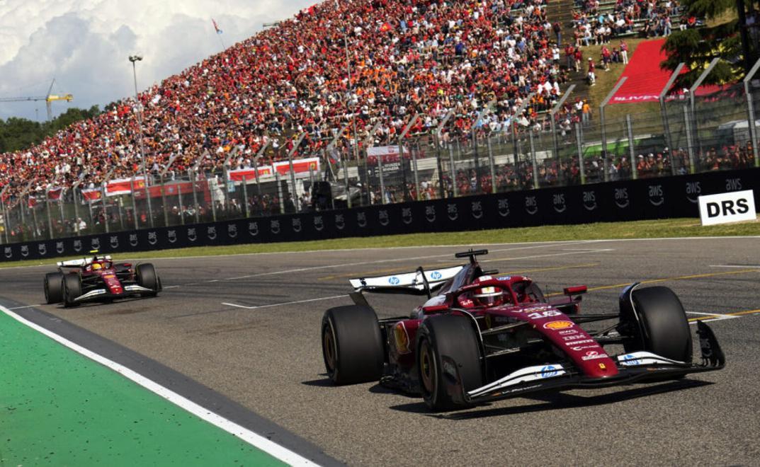 包含迈凯伦鏖战威廉姆斯,维斯塔潘点燃赛场的词条 包含迈凯伦鏖战威廉姆斯,维斯塔潘点燃赛场的词条