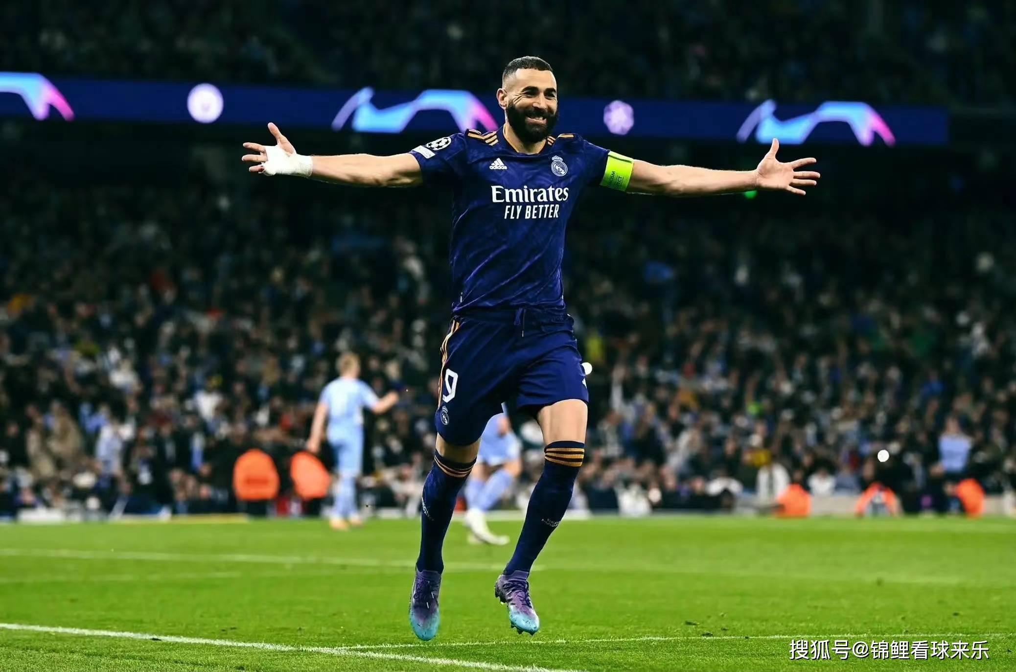 开云下载-曼城绝杀巴萨，本泽马高光表现的简单介绍