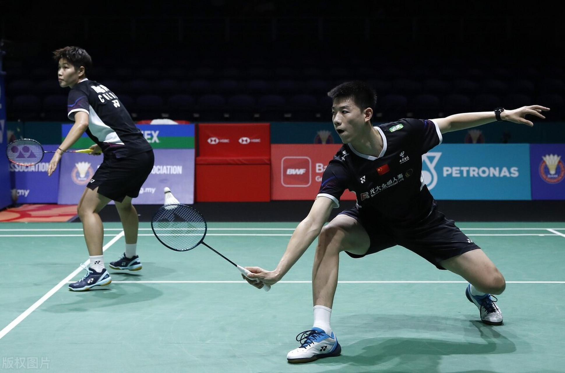 法国队鏖战日本队,安赛龙扛起全队 法国队鏖战日本队,安赛龙扛起全队