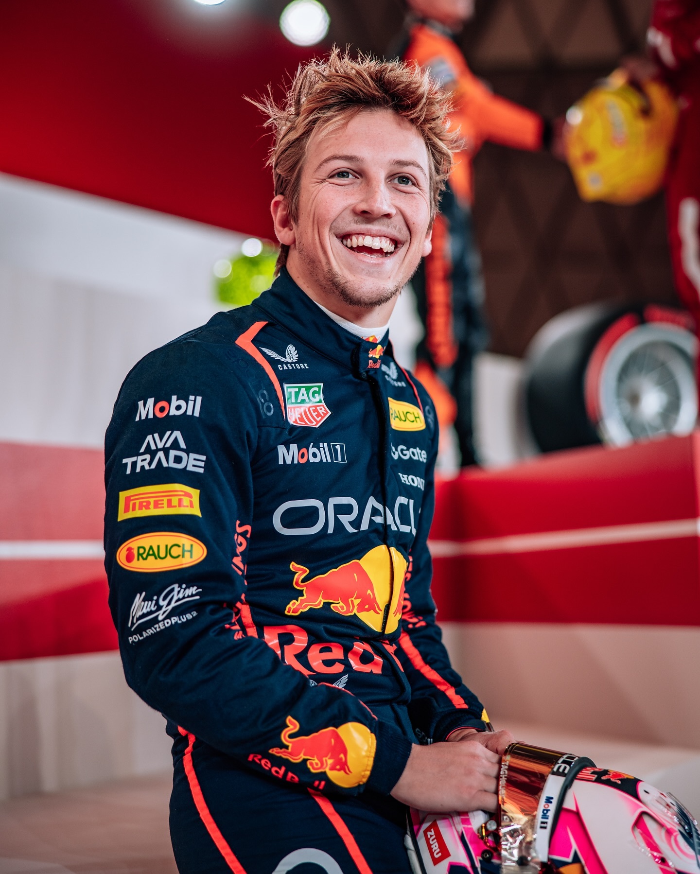 开云体育app-梅赛德斯鏖战索伯车队，诺里斯关键制胜