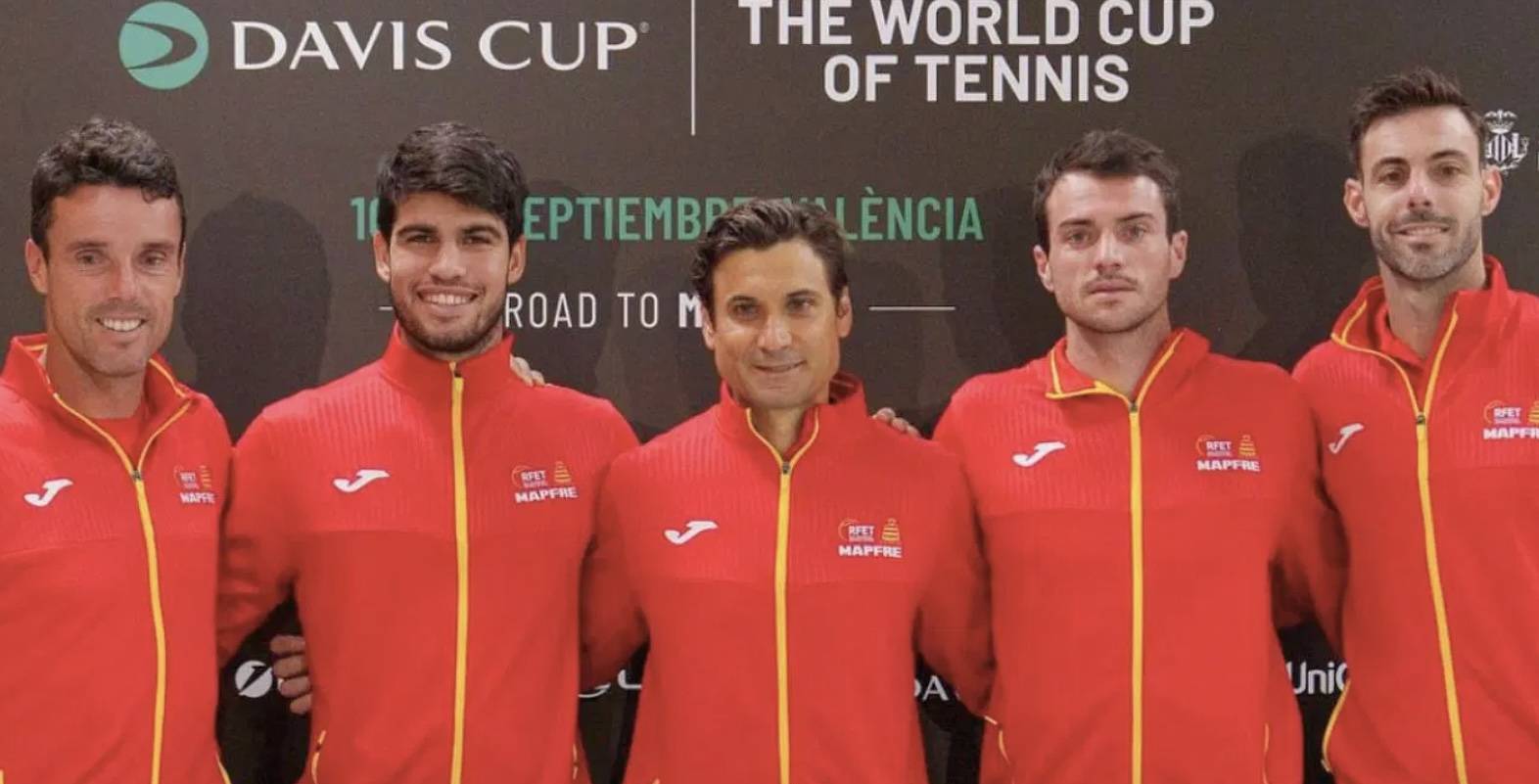 ATP总决赛碾压戴维斯杯,阿尔卡拉斯统治全场 ATP总决赛碾压戴维斯杯,阿尔卡拉斯统治全场