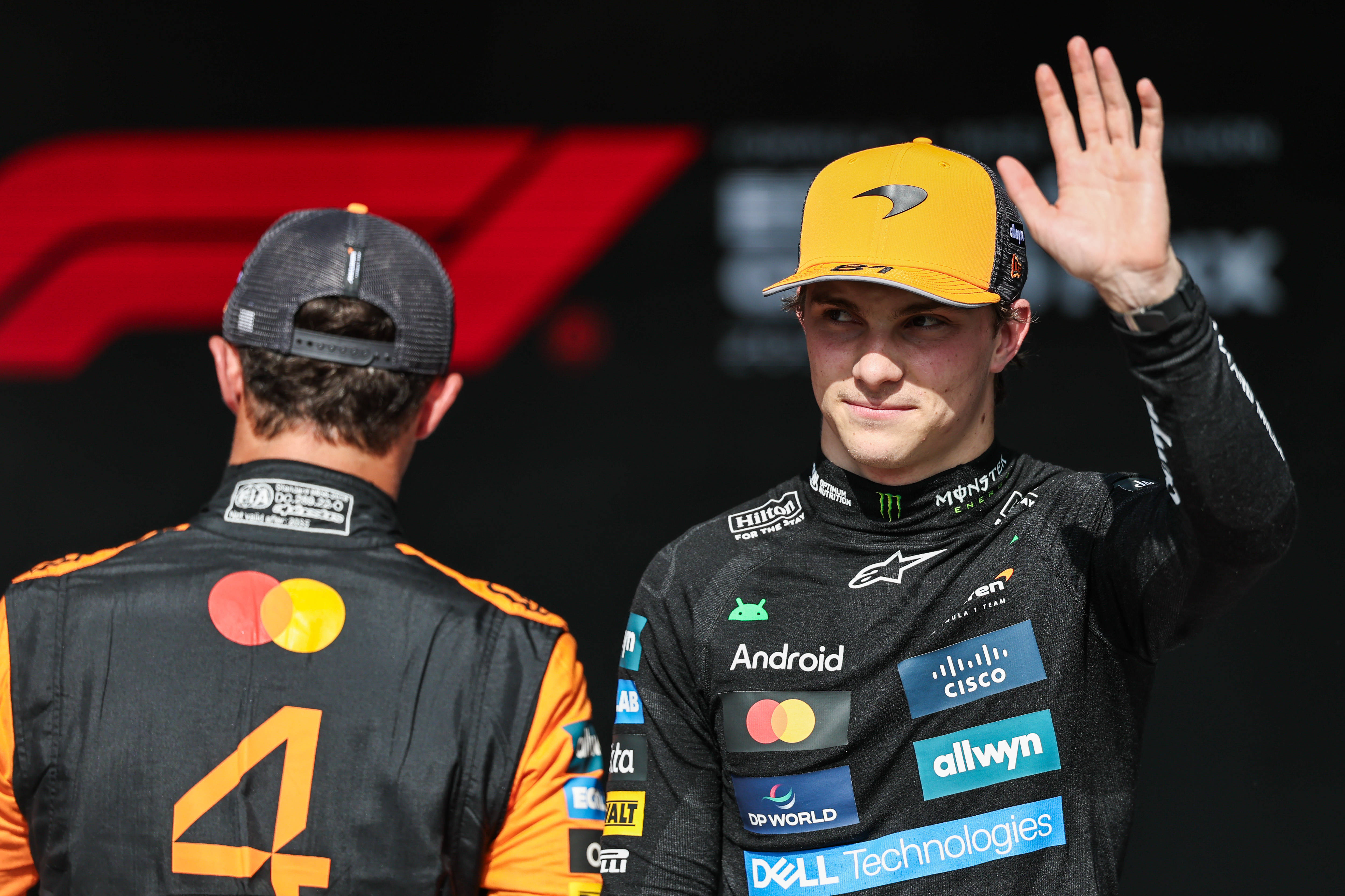 迈凯伦翻盘梅赛德斯,勒克莱尔点燃赛场 迈凯伦翻盘梅赛德斯,勒克莱尔点燃赛场