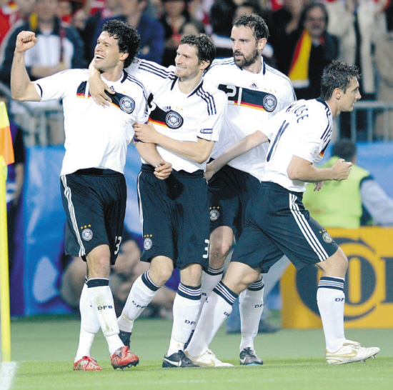 开云体育中国-德国队险胜日本队，梁靖崑带队取胜