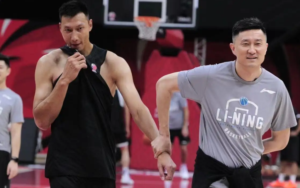 开云体育-鹈鹕横扫辽宁队，易建联统治全场